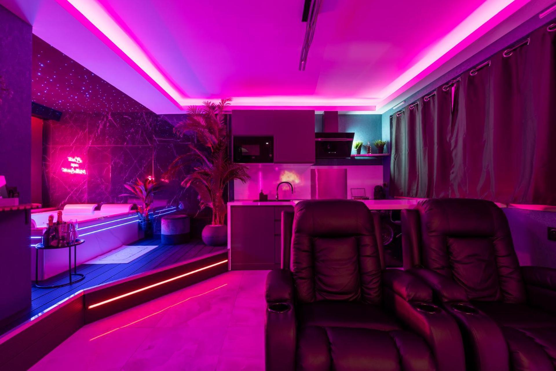 Room, Avec Privatif Apartamento *